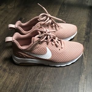 Womens Nike Air Max Motion LW- Particle Pink/White